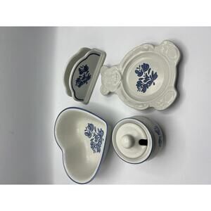 Pfaltzgraff Yorktowne Blue Flower Stoneware Set